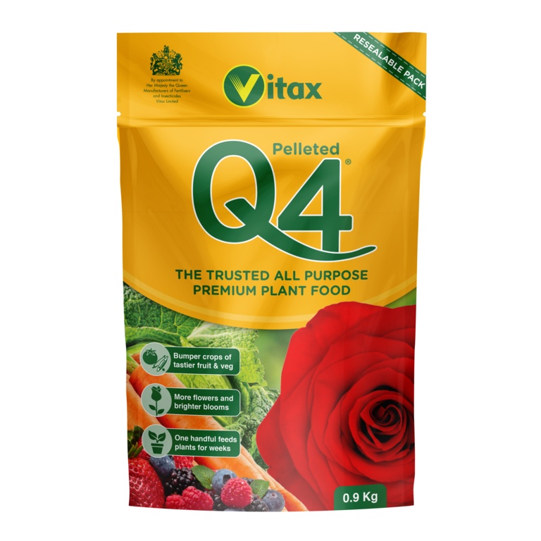 Vitax Q4 Pelleted (pouch) 0.9kg