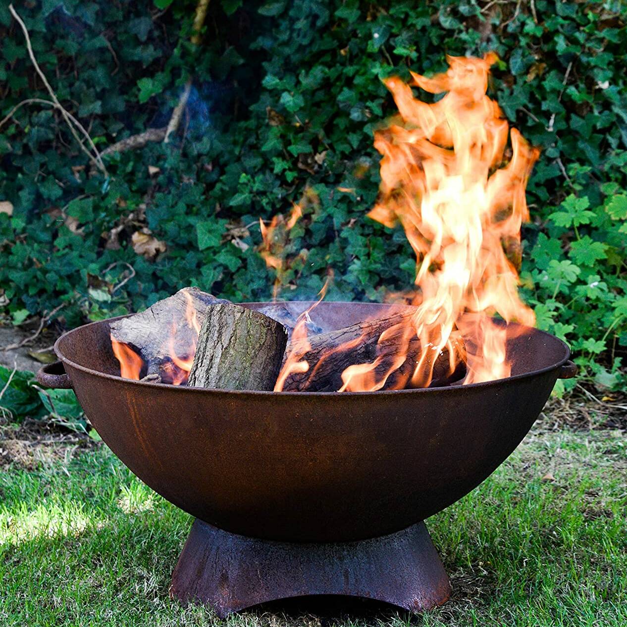 Ivyline Outdoor Artisan Firebowl in Rust Iron H29cm W74.5cm