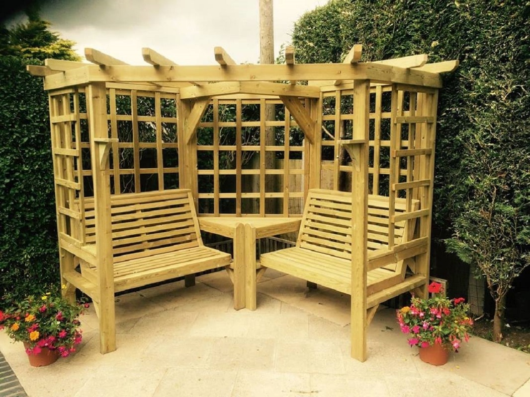 RADCOT CORNER ARBOUR- SEATS  4 *HD*